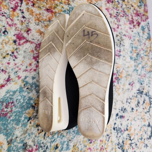 DKNY Black & White Slip On Sock Style Wedge Booties Size 9m - Picture 8 of 11